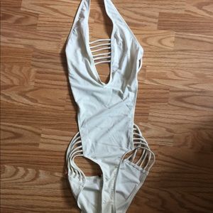 One- piece bathing suit